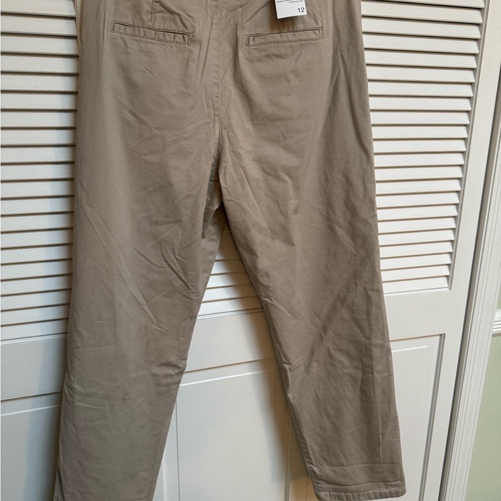 Sonoma Women’s Size 12 Khaki Capri Chinos Mid Rise NWT - Picture 3 of 8